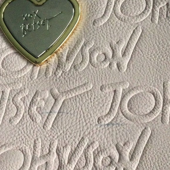 Betsy Johnson crossbody purse with adjustable strap - Picture 6 of 6